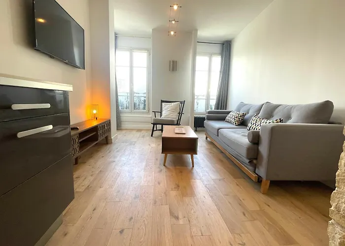 Superbe Appartement Haussmannien Suspendu